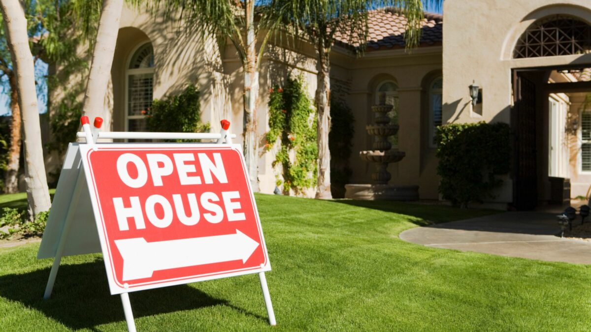 Does an Open House Still Matter in the Digital Age?